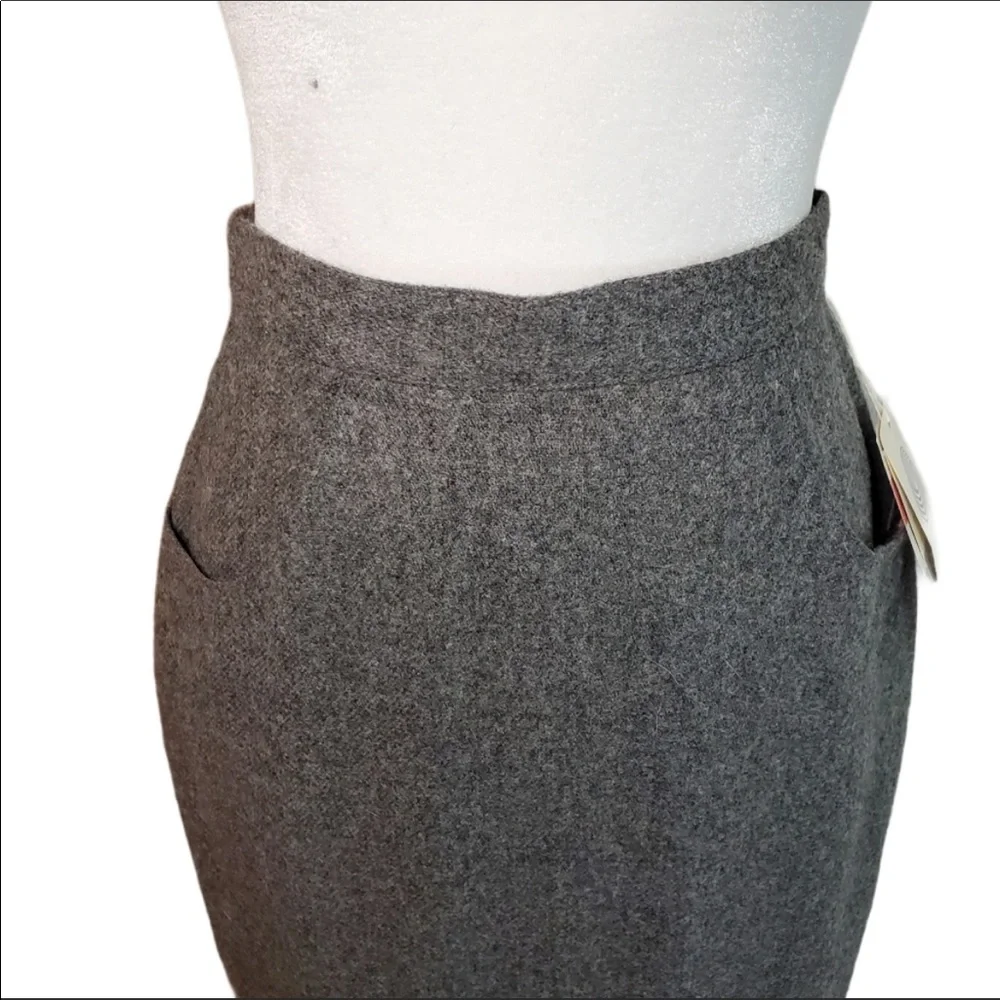 Pure Wool midi buttoned skirt - Picture 4 of 12